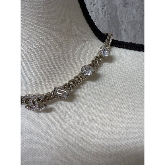Chanel Gold-Tone Crystal Embellished Chain Necklace With CC Logo Pendant - Picture 8 of 11